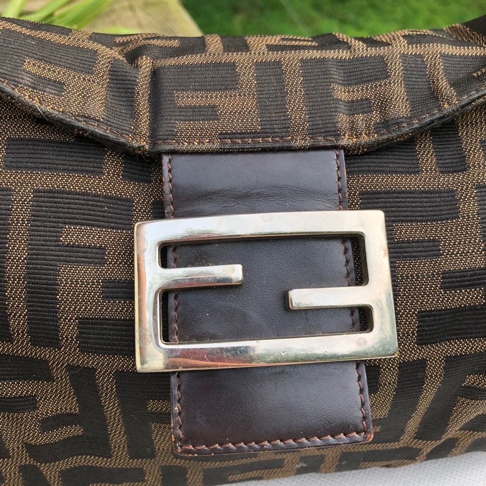 AUTHENTIC RARE FENDI ZUCCA BAGUETTE SHOULDER BAG - Picture 7 of 8